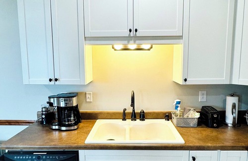 Florence Condo | Waterfront Lake Suite in the Shoals