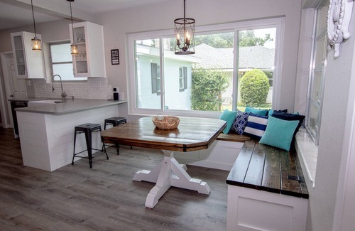 Winter Haven House | Waterfront Lakehouse, Private Dock, Tiki Bar, Playground, Near Legoland | Lake Idylwild Delight