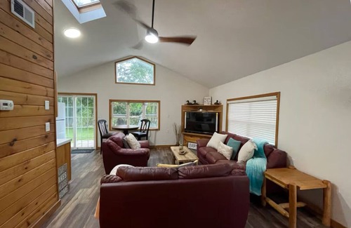 Eau Claire House | Waterfront legacy farm cottage house with WiFi, AC in lovely Eau Claire