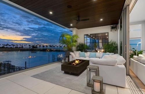 Golden Gate Point Apartment | Waterfront Luxury Condo with Large Terrace