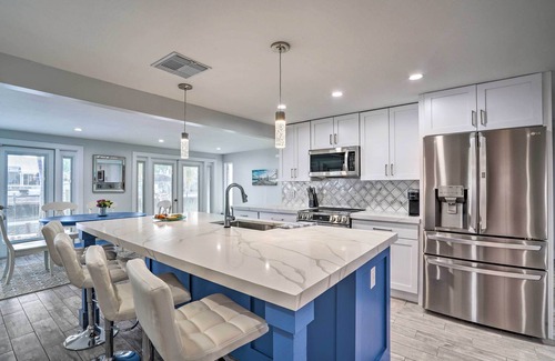 Matlacha House | Waterfront Matlacha Home w/Hot Tub & Grill!