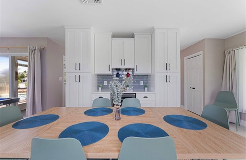 Bay Crest Park House | Waterfront Oasis Canal Views Boat Access Sleeps 10