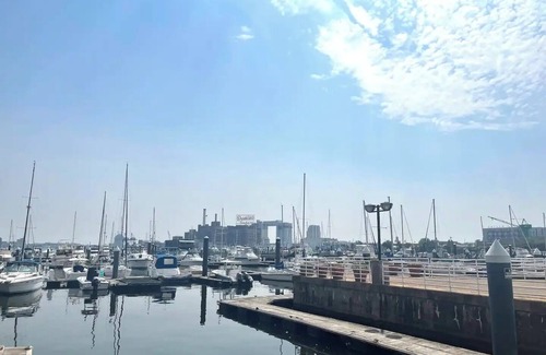 Inner Harbor Condo | Waterfront oasis near the Inner Harbornn