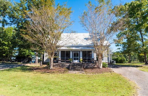 Dadeville House | Waterfront Oasis on Warrior | 4 Bed, 3 Bath