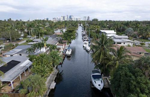 Riverside Park House | Waterfront Oasis with Private Pool