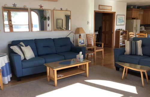 Yarmouth Port House | Waterfront on Bass River, 2 kayaks 4 bedrooms 3 full bathrooms, AC, Pets allowed