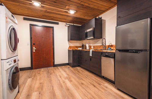 Downtown Juneau Hotel | Waterfront on Glacier