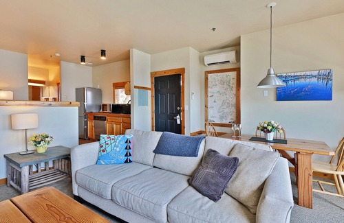 Langley Condo | Waterfront one bedroom condo - private deck offering spectacular views