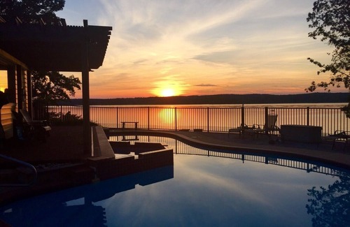 Elkton House | Waterfront: Panoramic Views/Pickleball coming soon/Hot Tub/Pool/Sleeps 16