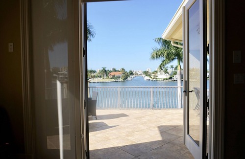 Marco Island House | Waterfront Paradise in Marco Island