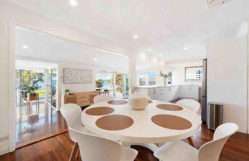 Dawesville House | Waterfront Paradise Family Friendly Stunning Views