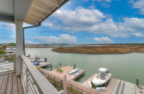 Rockport House | Waterfront Paradise, Private Pool & Dock, Poolside TV & Multi-TV Game Room