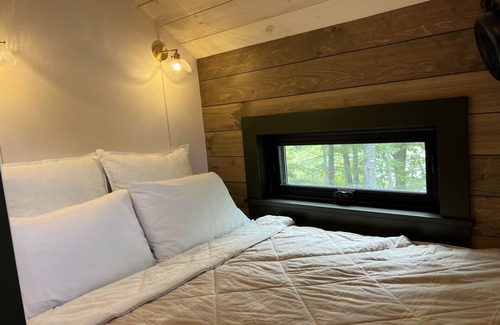Hope Cabin | Waterfront Peaceful Camp, 15 min to Camden and Rockland coastline