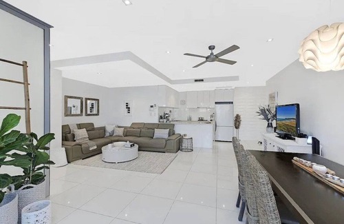 The Entrance Apartment | Waterfront Penthouse with heated jacuzzi and private rooftop terrace