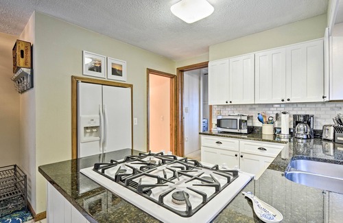 Petoskey Cottage | Waterfront Petoskey Cottage w/Deck + Grill!