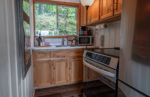 Muskoka Lakes Cottage | Waterfront Port Carling-Firepit-Kayak-Dock-Patio