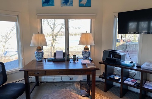 Norwalk House | Waterfront Private Beach community. 21.8K Jul/Sept. 9.6K Oct./Apr. 1 Month Min.