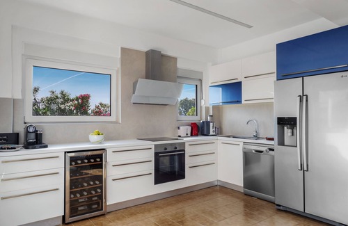 Nopigia Villa | Waterfront Private Peaceful Luxury Family-Friendly ONLY 10 steps from the sea