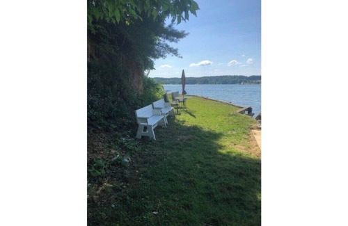 Ingles House | Waterfront, Private, Spectacular Views !