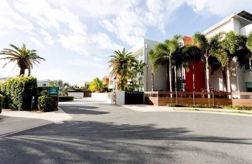 Airlie Beach Apartment | Waterfront property with Marina views