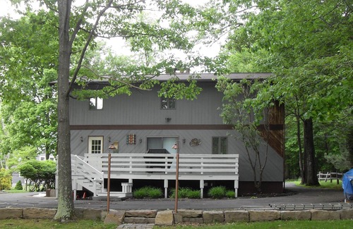 Treasure Lake House | Waterfront Property, Sleeps Six, Fun And Safe Community!