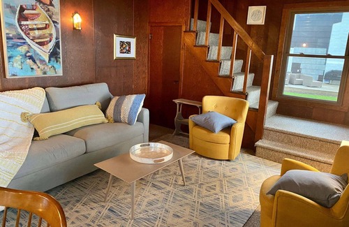 Town of Owasco Cottage | Waterfront Quaint 3 bed cottage that sleeps 6
