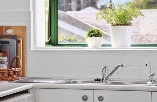 Geelong Apartment | Waterfront Recharge I Central Geelong location