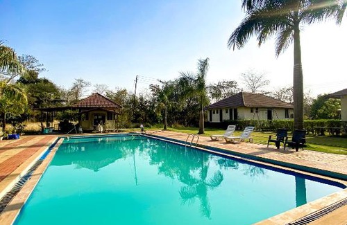 Vada House | Waterfront Resort in Mumbai