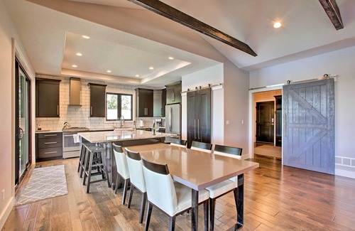 Traverse City House | Waterfront Silver Lake Home w/Private 40’ Dock!