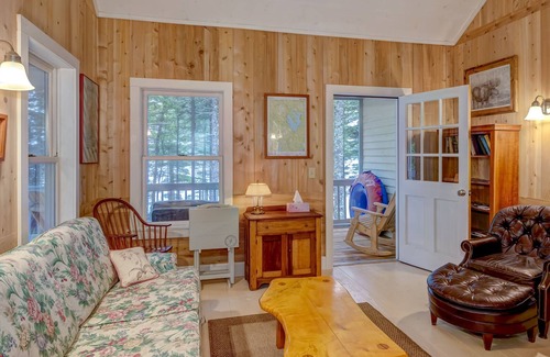 Cooper Cottage | WATERFRONT SOLAR-POWERED COTTAGE ON CATHANCE LAKE