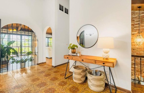 Fort Washington Villa | Waterfront Spanish Villa minutes from the city!