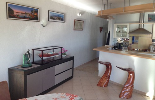 Theoule-Superieur Apartment | Waterfront, spectacular view, 4p residence. terrace, quiet, private road, parking