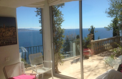 Theoule-Superieur Apartment | Waterfront, spectacular view, 4p residence. terrace, quiet, private road, parking