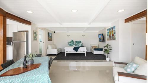 Blackwall House | 'Waterfront Studio' by Accom Holidays