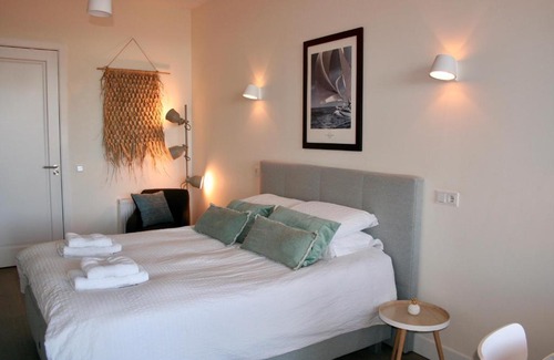 Amsterdam East Bed & Breakfast | Waterfront Studio