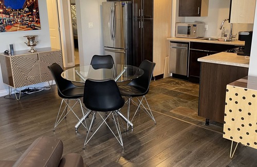 James Bay Apartment | Waterfront Suite James Bay