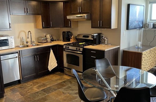 James Bay Apartment | Waterfront Suite James Bay