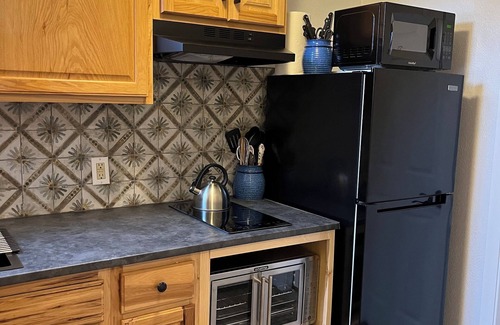 Seward Apartment | Waterfront Suite with Mountain & Bay Views