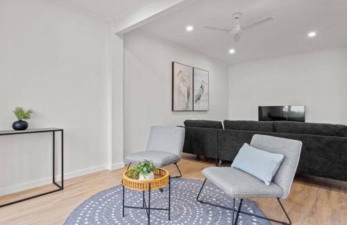 Port Lincoln Apartment | Waterfront Townhouse - Picturesque Marina Views