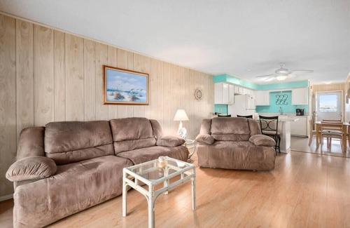 Midtown Ocean City Condo | Waterfront Two Bedroom Condo w/Short Beach Walk