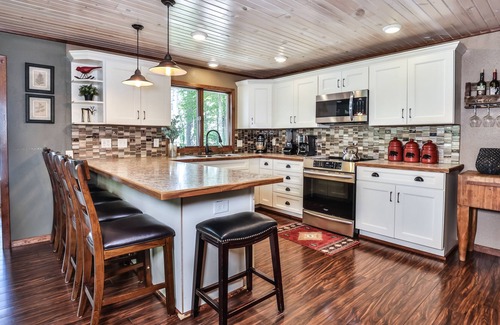 Boulder Junction House | Waterfront Upper Gresham Retreat Free Pontoon