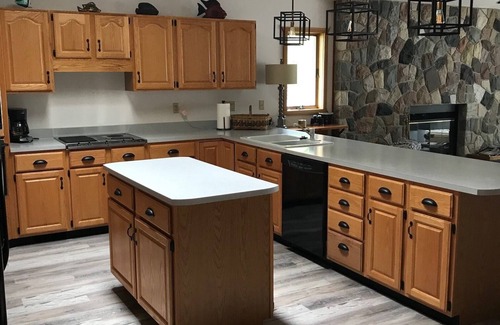 Spruce Cottage | Waterfront Vacation Home Directly on Hubbard Lake - East Shore