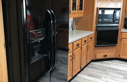 Spruce Cottage | Waterfront Vacation Home Directly on Hubbard Lake - East Shore