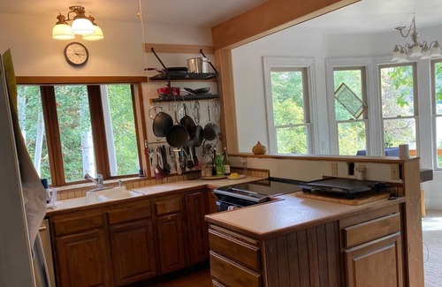 Bainbridge Island House | Waterfront very rustic Farmhouse If you like simple and big space