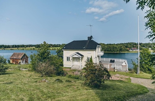 Vaddo Villa | Waterfront villa with private jetty