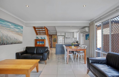 Mooloolaba Apartment | Waterfront Villa 1 - Pet Friendly Courtyard - save 10% on 7night bookings