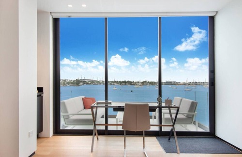 Venetian Islands House | Waterfront Villa - Rooftop Pool & Spa - Theater