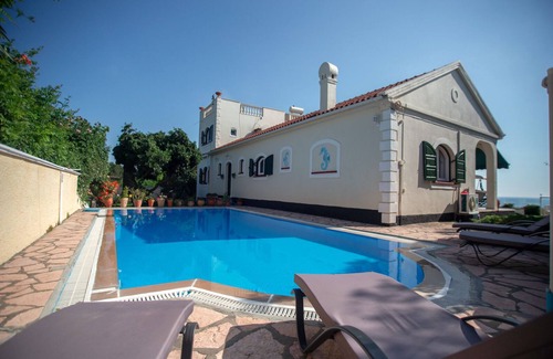 Chalikounas Villa | WATERFRONT VILLA SEAHORSE BAY- HALIKOUNAS