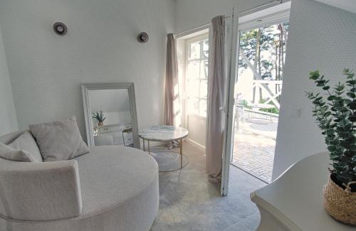 Nida Apartment | Waterfront Villa with Breathtaking Dune & Lagoon Views - Nida at Its Finest