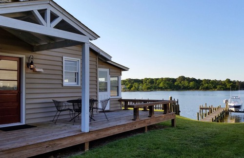 Cobb Island Cottage | WATERFRONT - Waverly Cottage on Cobb Island, MD